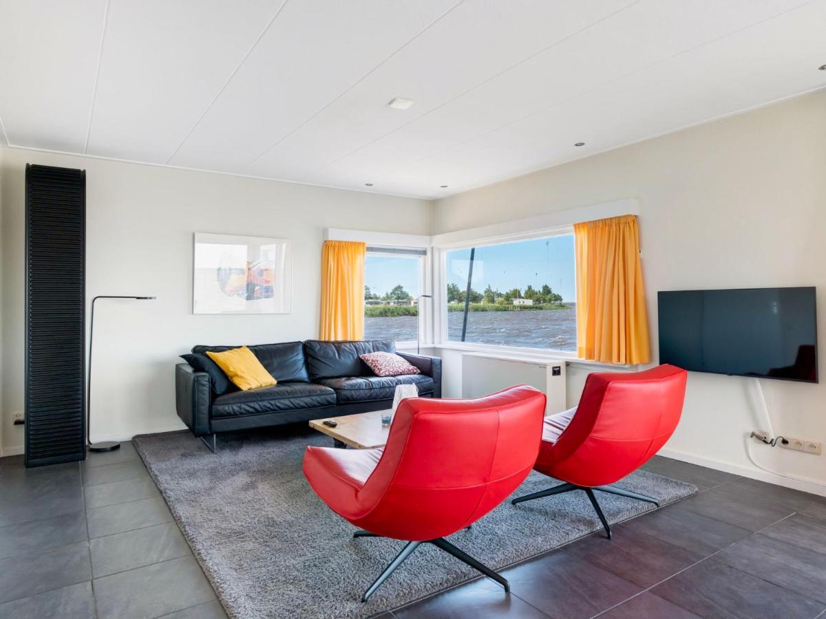 Holiday Home Jachthaven Oostmahorn By Interhome Anjum Exteriör bild